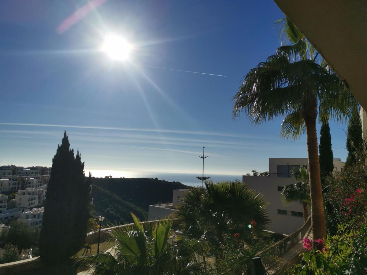 Hills Apartament *